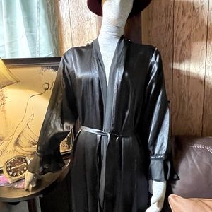 Vintage new with tag beautiful black Oscar De Robe